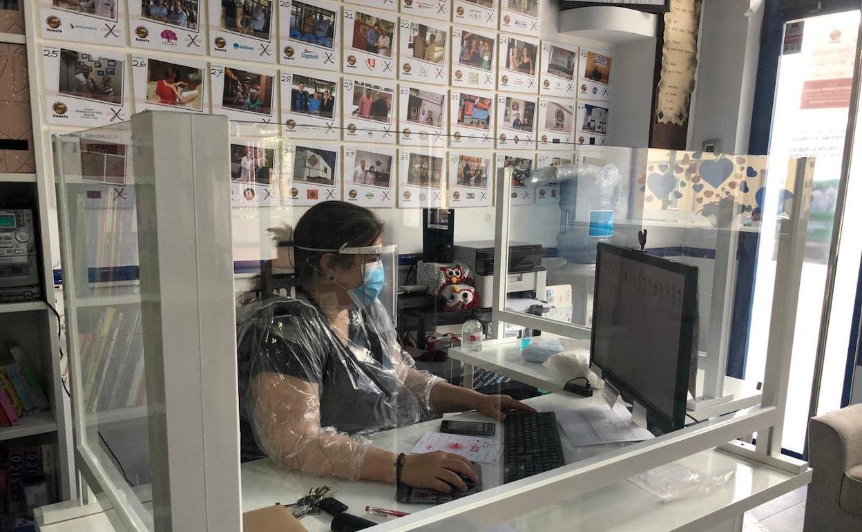 Personal del Comedor de los Pobres, preparado para atender a los necesitados.