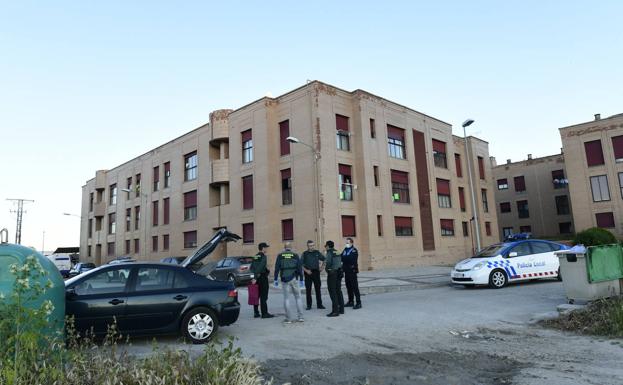 Imagen principal - Detenido un hombre de etnia gitana tras una reyerta con su tío en Íscar