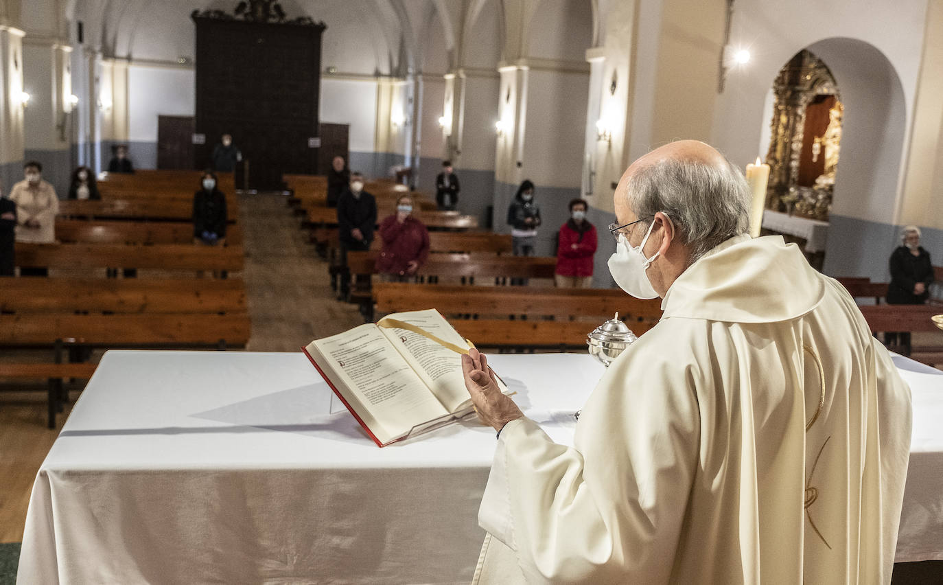 Fotos: Los fieles regresan a la misa de San Nicolás