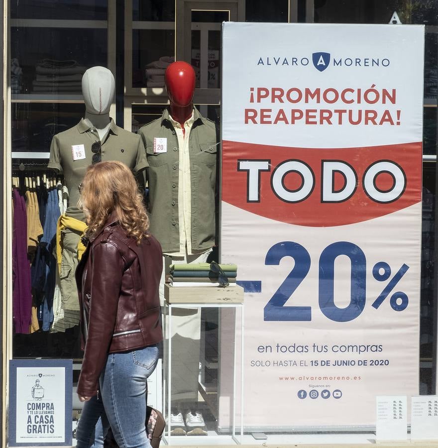 Fotos: El comercio de Valladolid reabre sus puertas