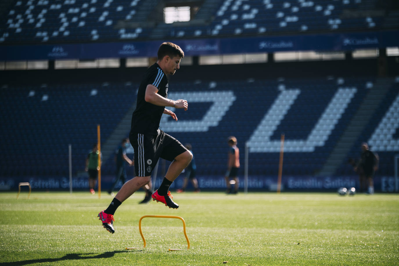 Fotos: El presidente del Real Valladolid, Ronaldo Nazario, acude al entrenamiento en el Zorrilla