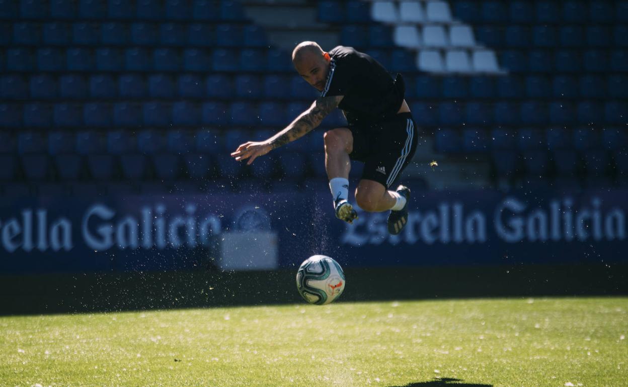 Sandro, durante un entrenamiento de esta semana. 