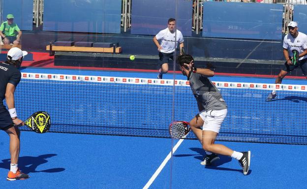 El Gobierno autoriza que se puedan jugar partidos de dobles en el tenis y el pádel