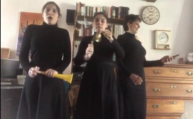 Marta de Pablos y sus hijas Carmela y Claudia, las 'tacañonas'. 