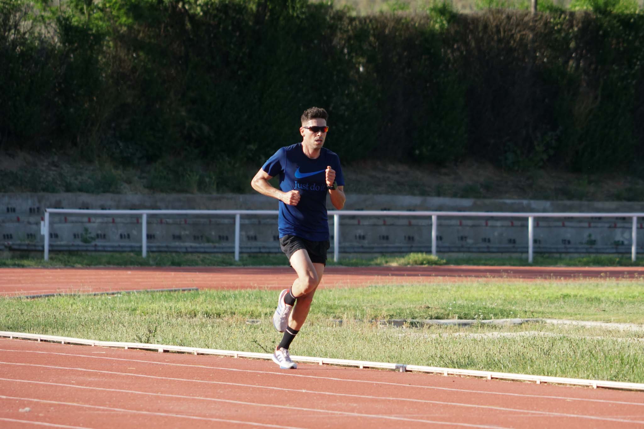 Fotos: Las Pistas de Atletismo del Helmántico se abren para los atletas