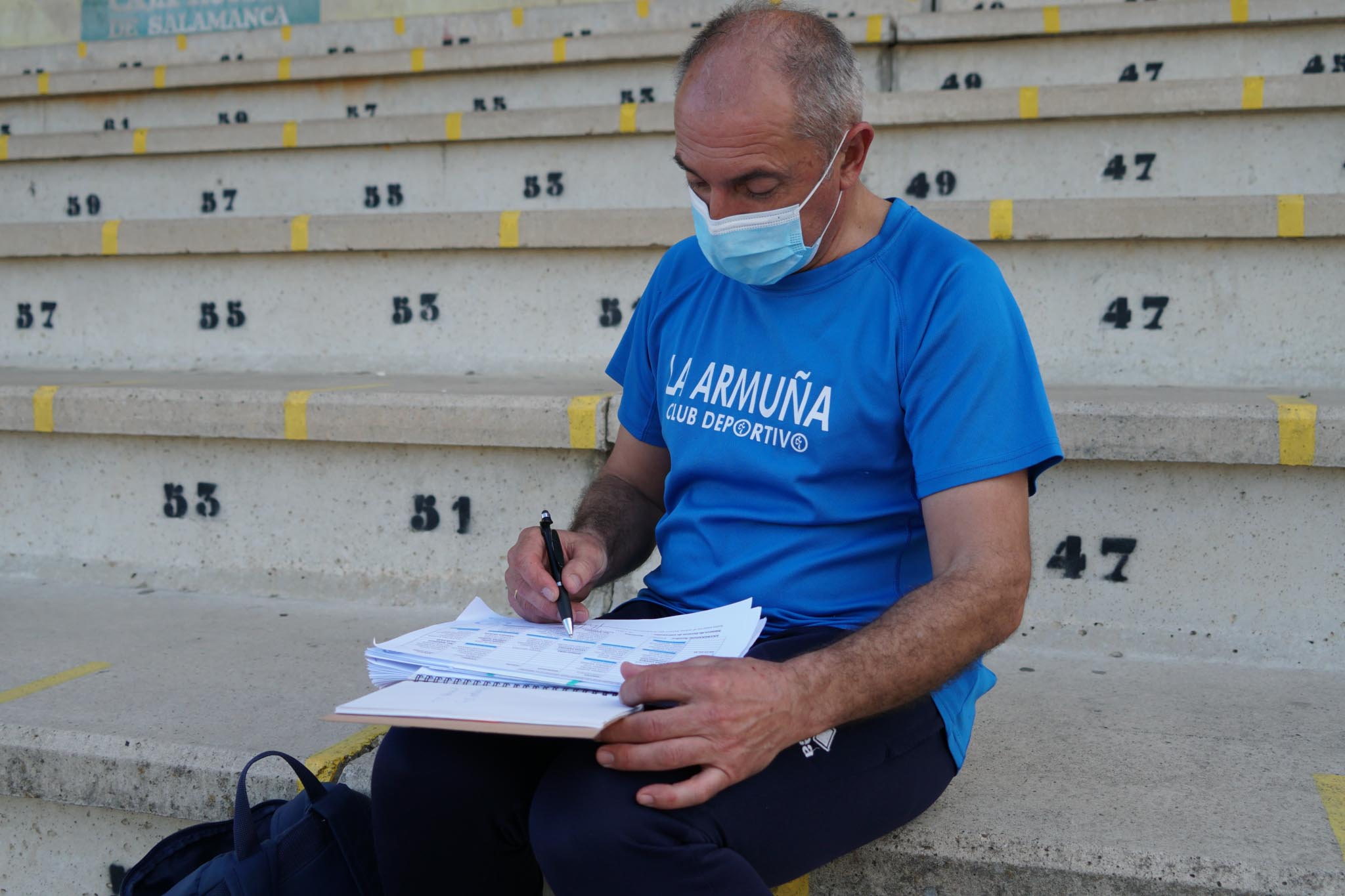 Fotos: Las Pistas de Atletismo del Helmántico se abren para los atletas