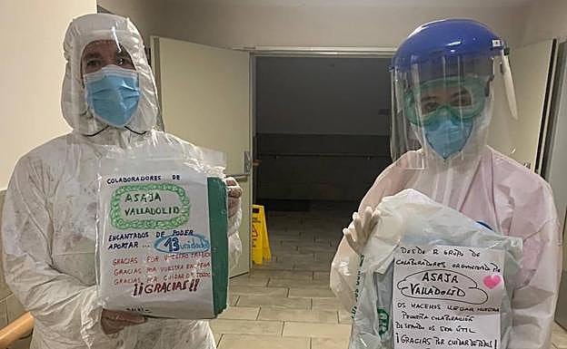 Recepción de paquetes con mensajes de agradecimiento a Asaja.