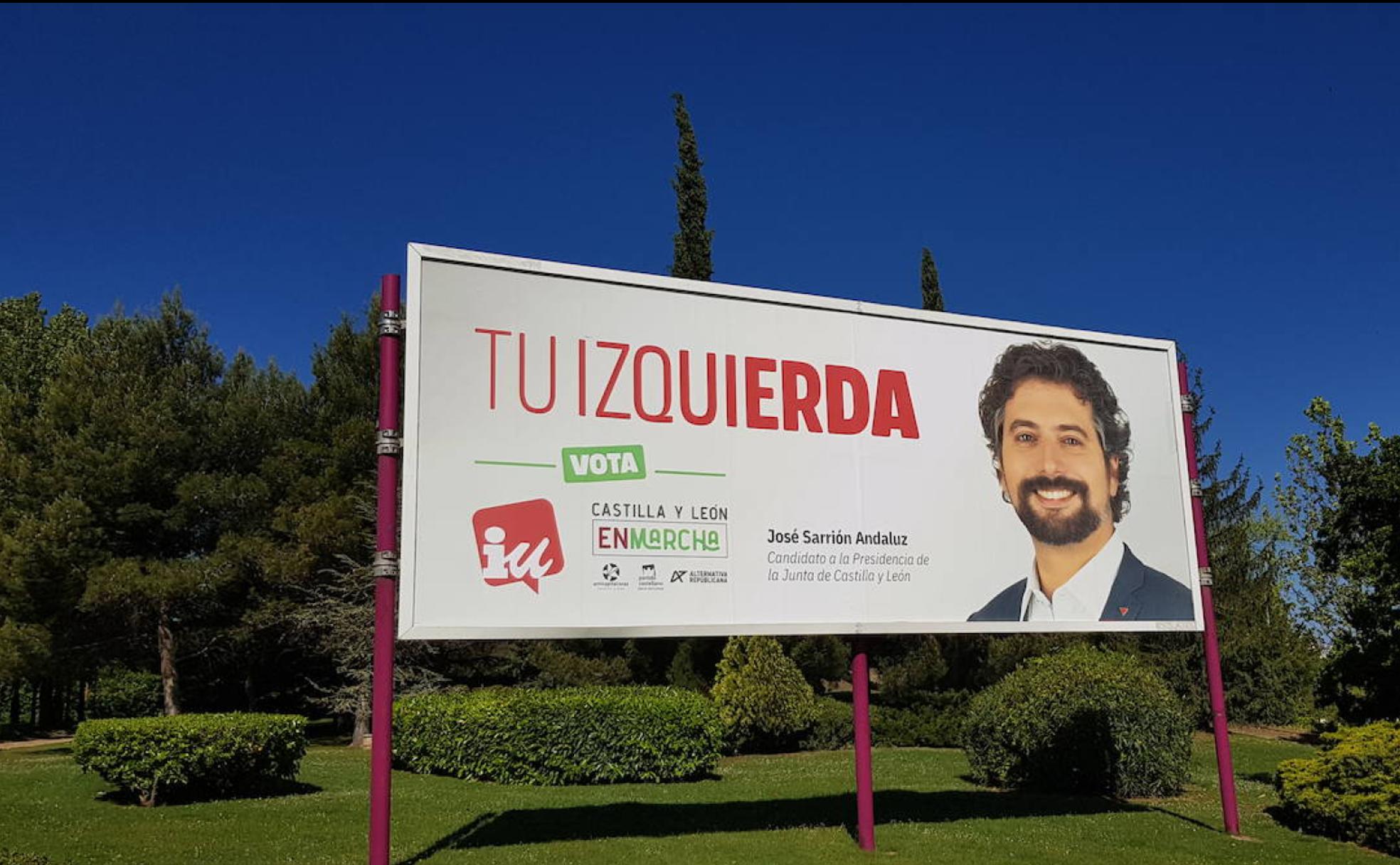 Cartel electoral de José Sarrión, en la subida al barrio de Parquesol. 