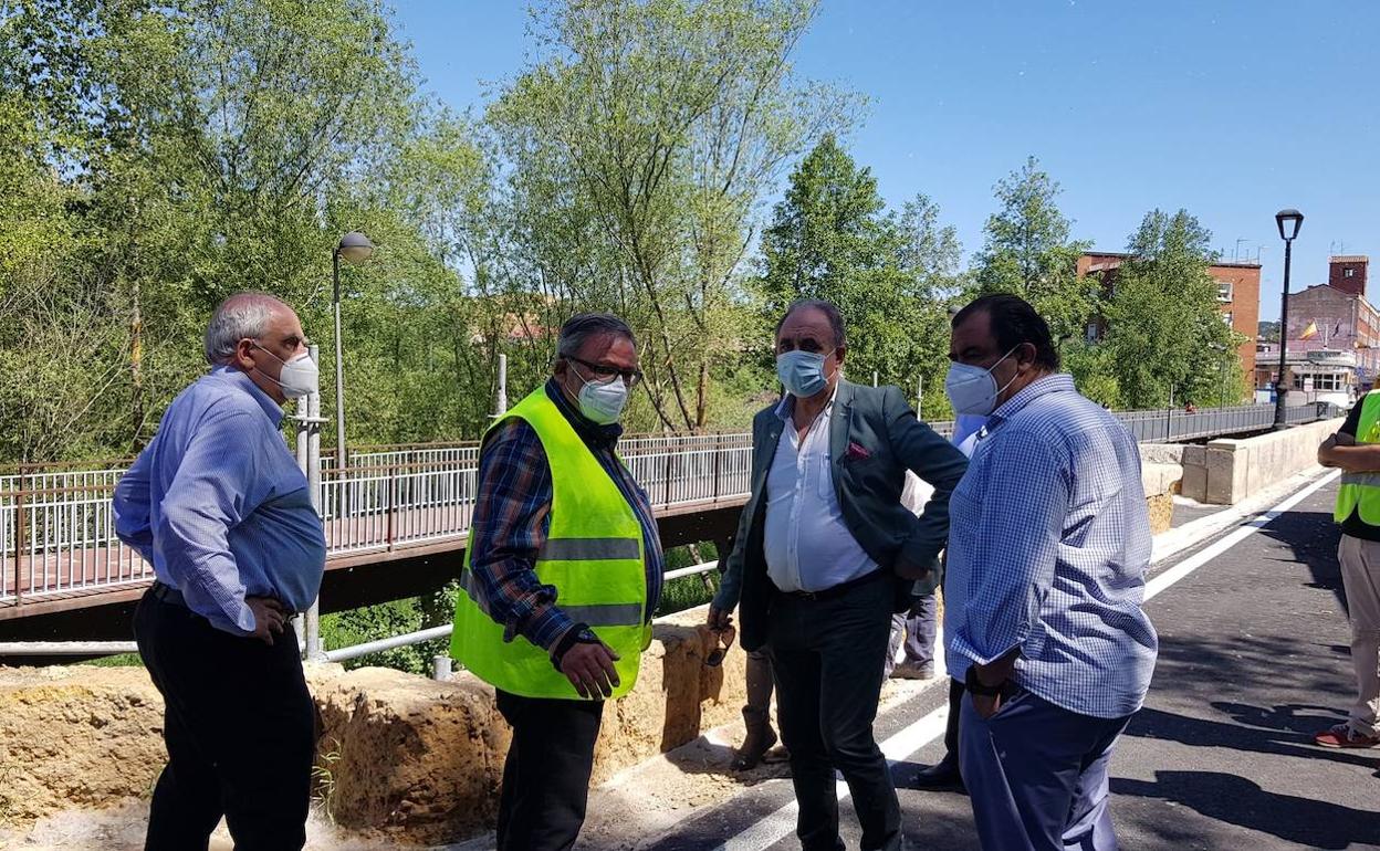 Avanza la reconstrucción del puente de Saldaña dañado por las riadas de diciembre