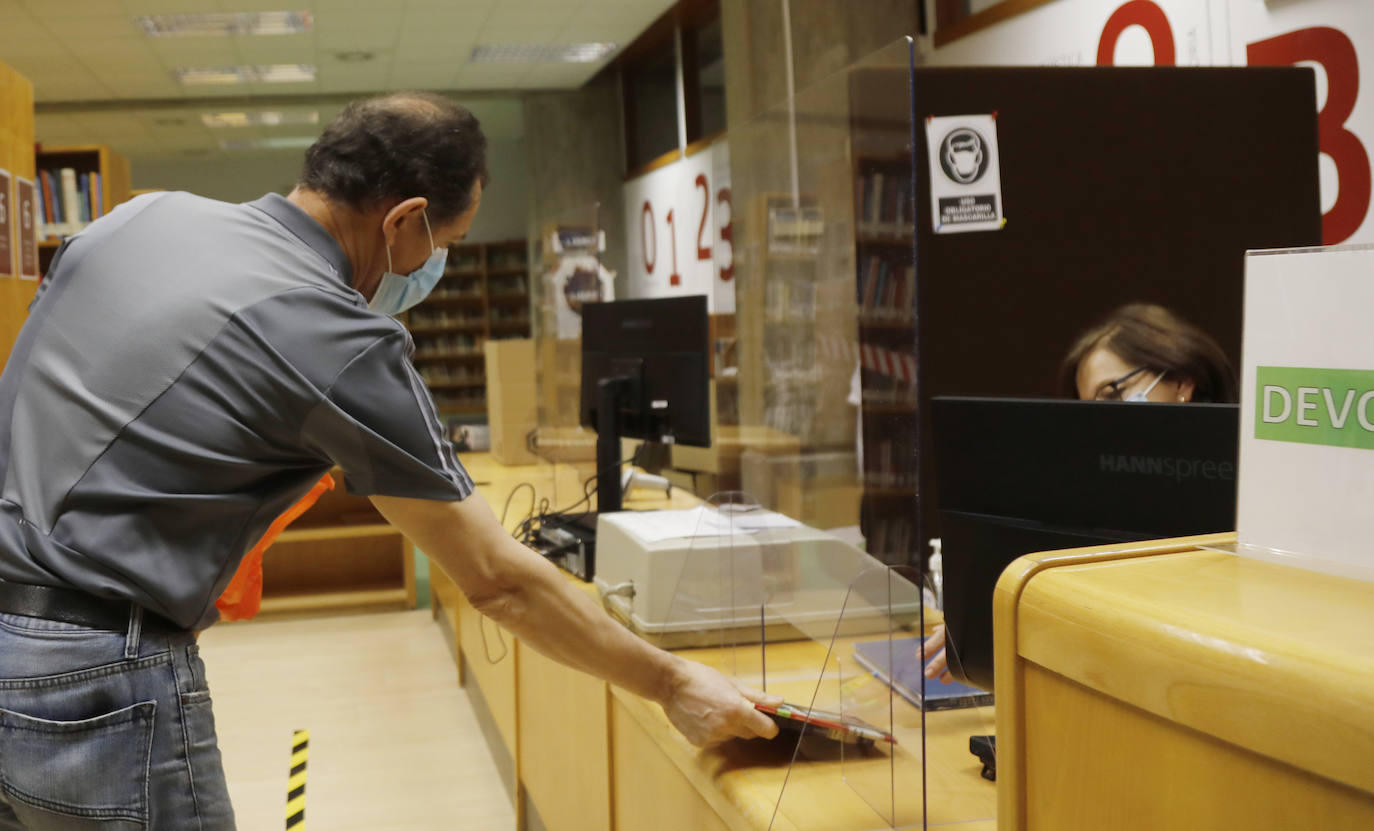 Las bibliotecas de Palencia ya reciben a los amantes de los libros. 