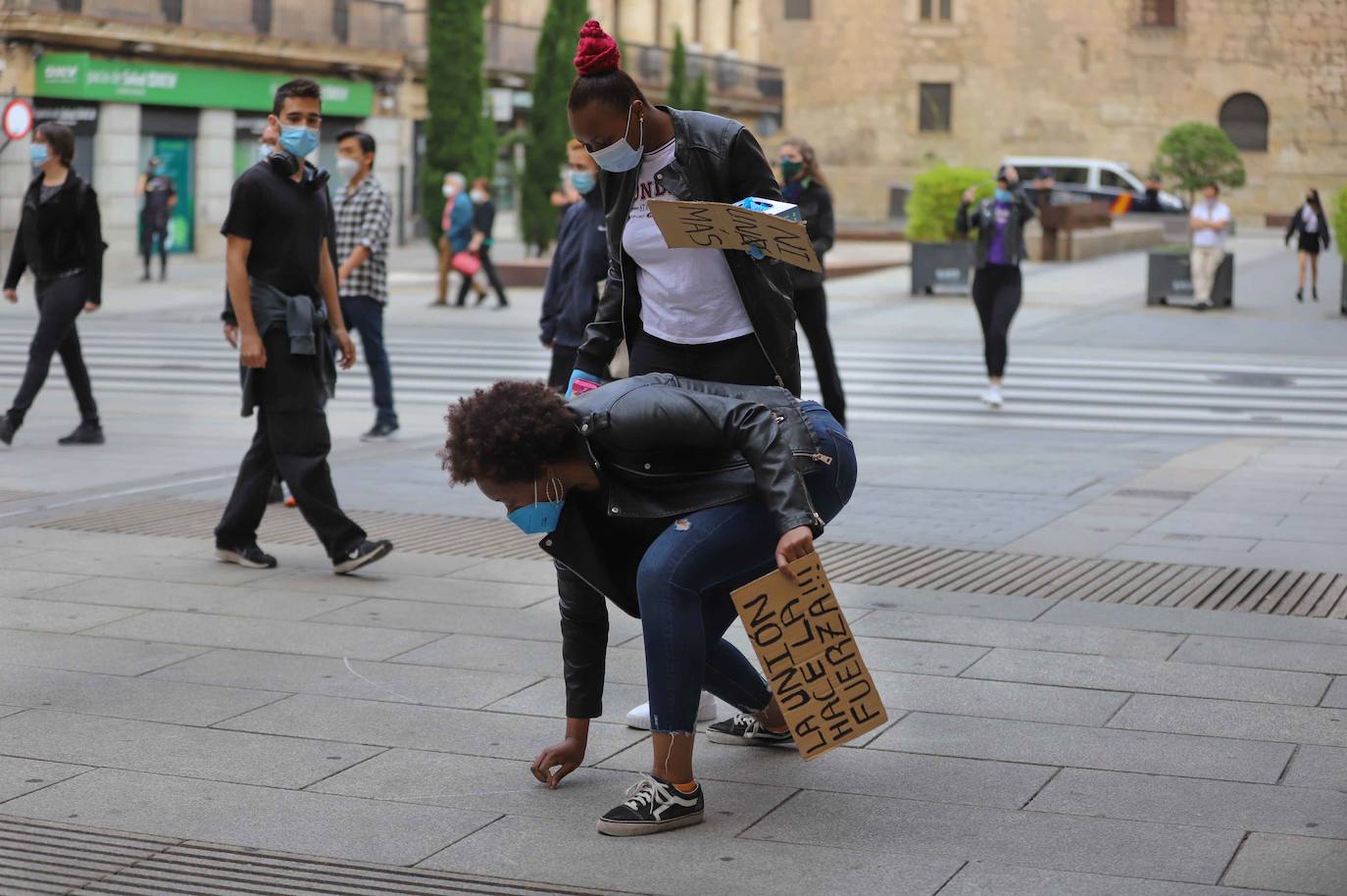 Fotos: Manifestación contra el racismo en Salamanca