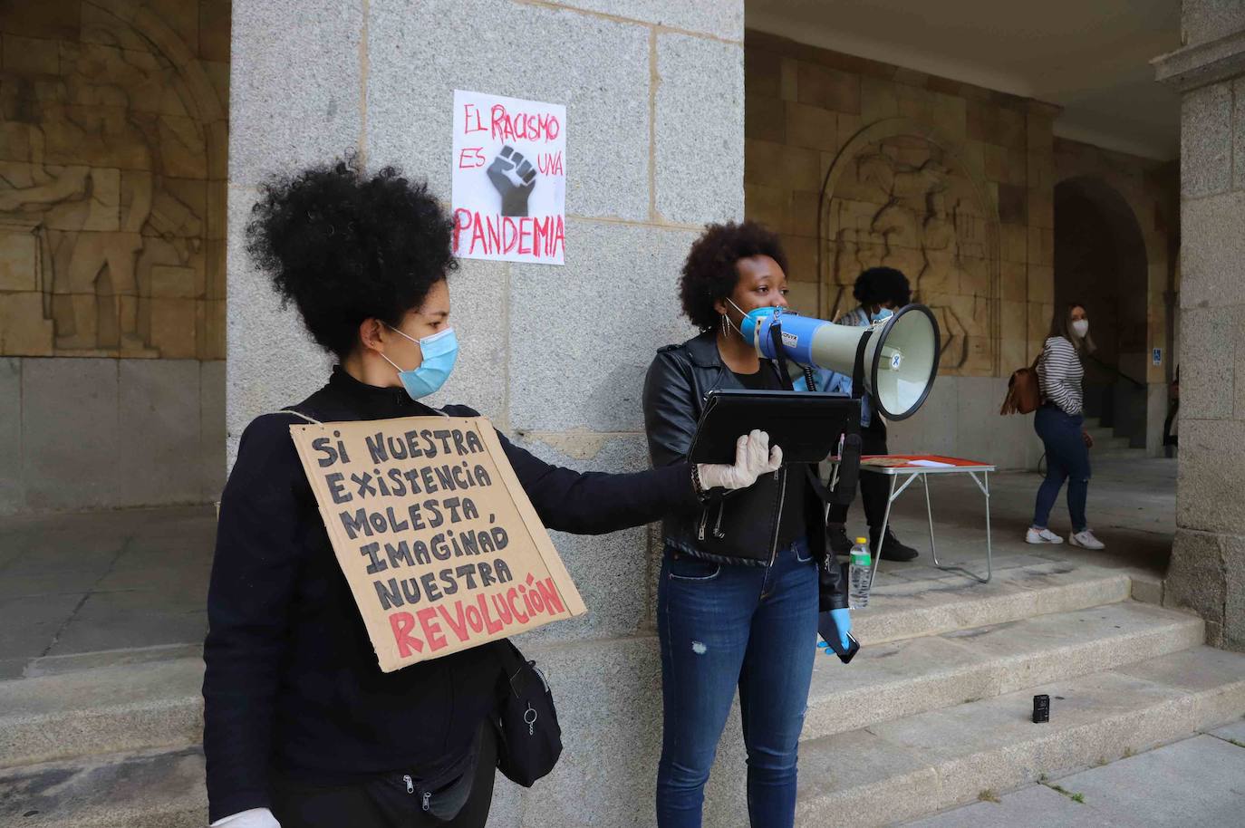 Fotos: Manifestación contra el racismo en Salamanca