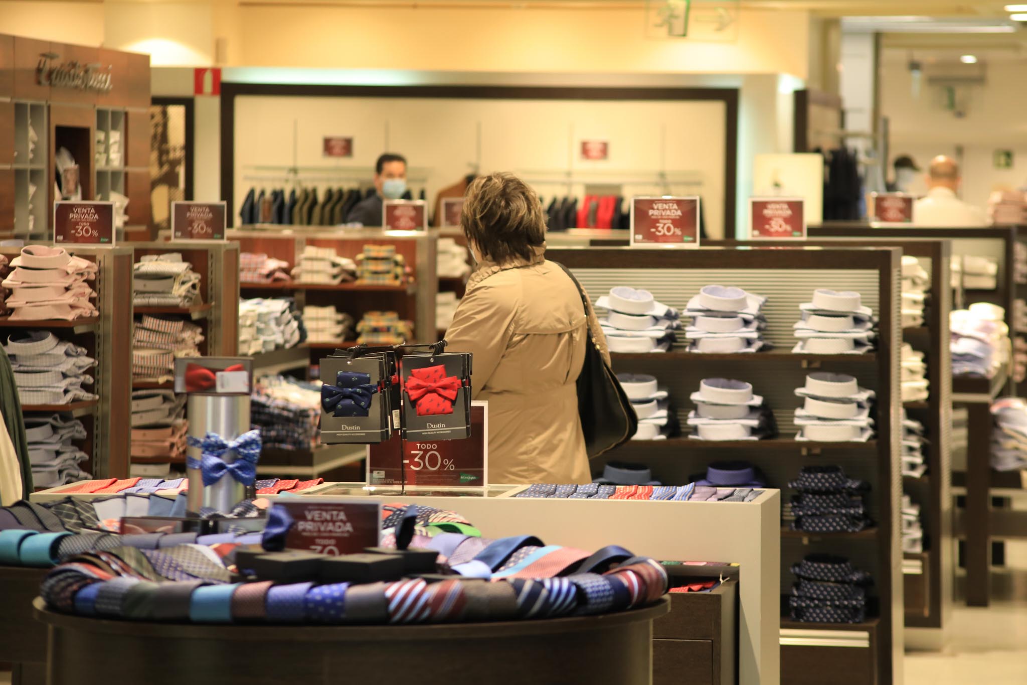 Fotos: Reapertura de El Corte Inglés de Salamanca en la fase 2 de la desescalad