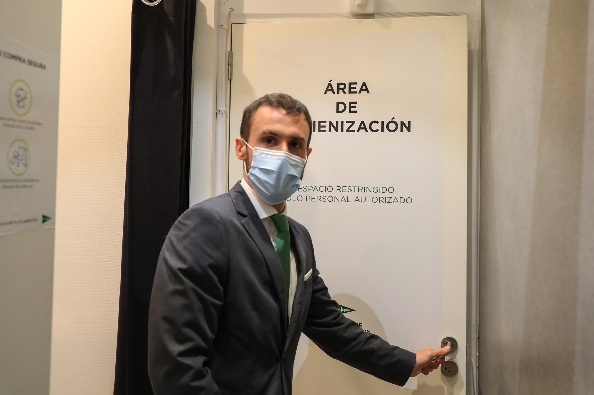 Fotos: Reapertura de El Corte Inglés de Salamanca en la fase 2 de la desescalad