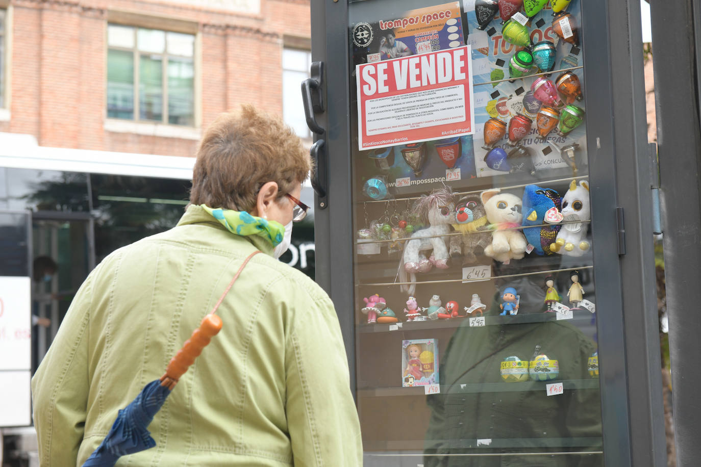 Fotos: Los quioscos de Valladolid cuelgan el cartel de &#039;Se vende&#039;