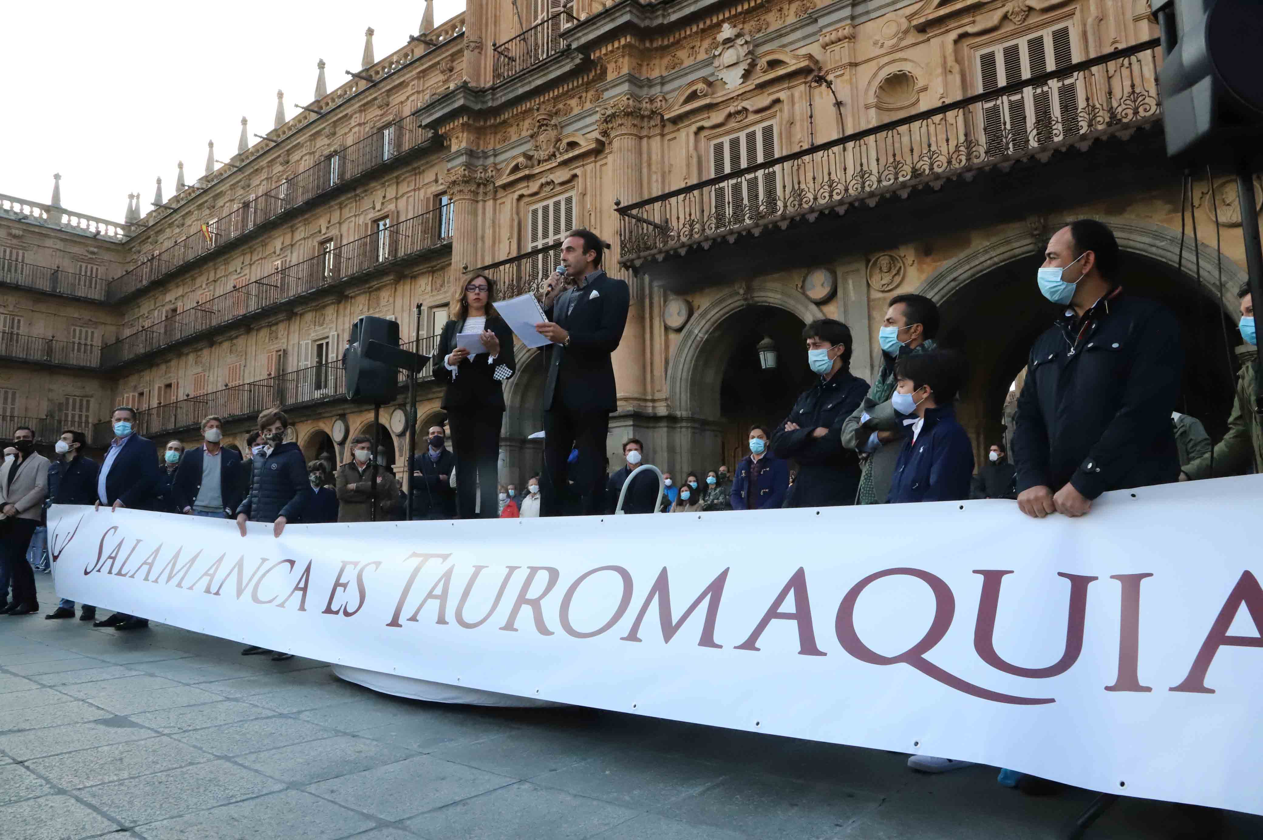 Fotos: El mundo del toro se reivindica en la Plaza Mayor de Salamanca