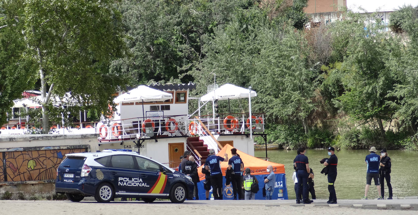 Fotos: Imágenes del rescate del cadáver del joven que desapareció el martes mientras cruzaba a nado el Pisuerga