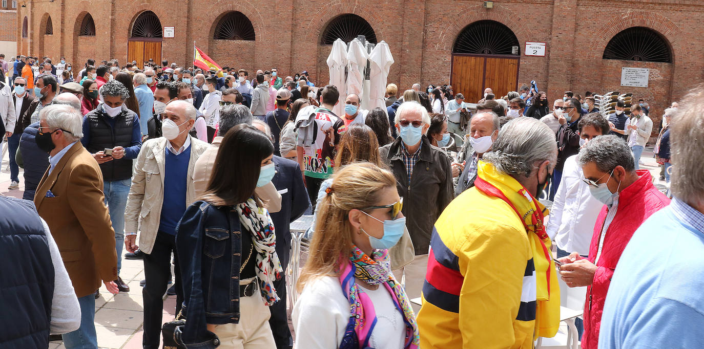 Más de treinta ciudades celebran en España concentraciones para reclamar ayudas y criterios claro para retomar los festejos organizadas por la la plataforma 'También somos cultura'