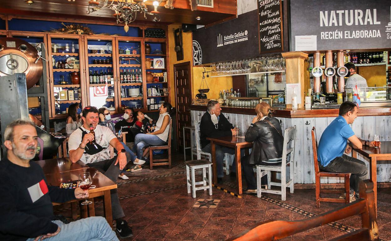 Taberna con la barra inutilizada, en fase 2. 