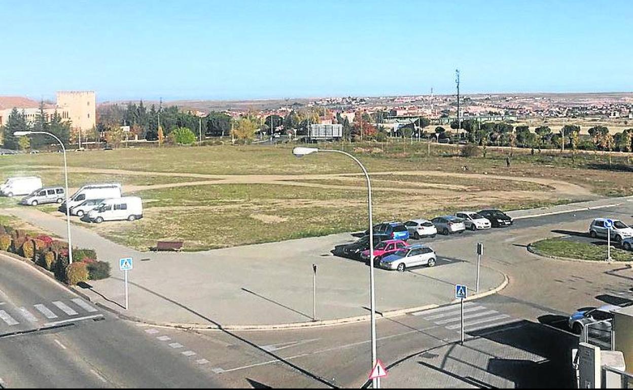 Vista del terreno donde se edificará el centro de Segovia IV.. 