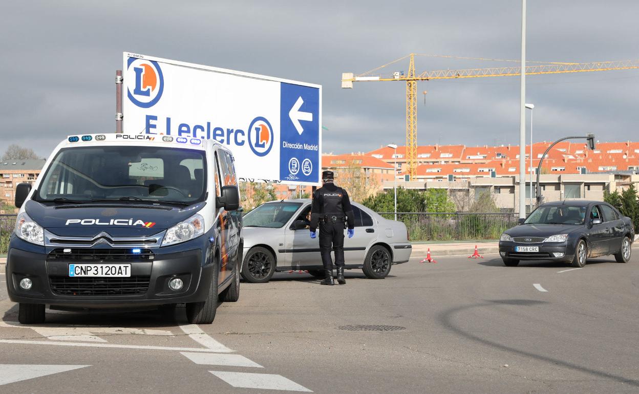 Control de la Policía en Salamanca durante el estado de alarma. 