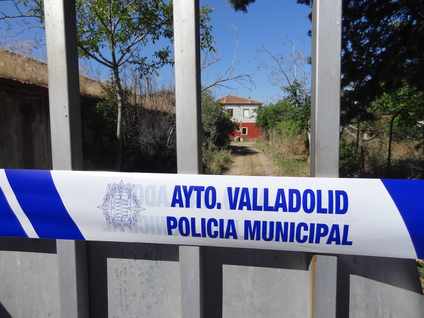 Fotos: Antigua Granja Luisa, en la calle Esmeralda del polígono de San Cristóbal
