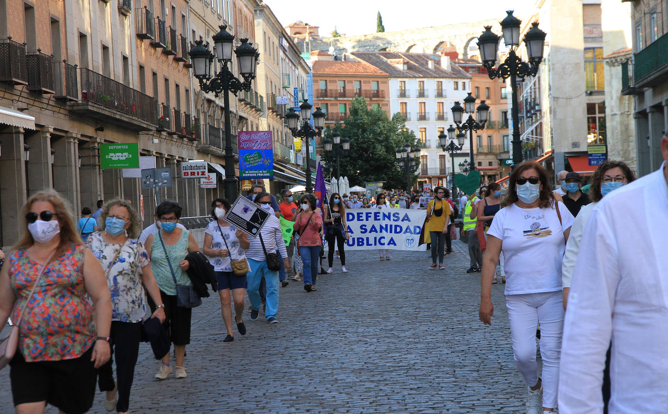 Fotos: Manifestación por la sanidad pública en Segovia