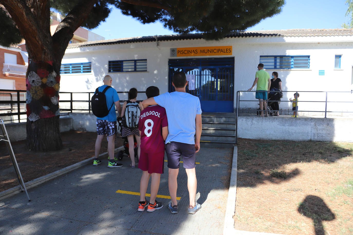 Fotos: Primer día de piscinas en Carbajosa de la Sagrada (Salamanca)