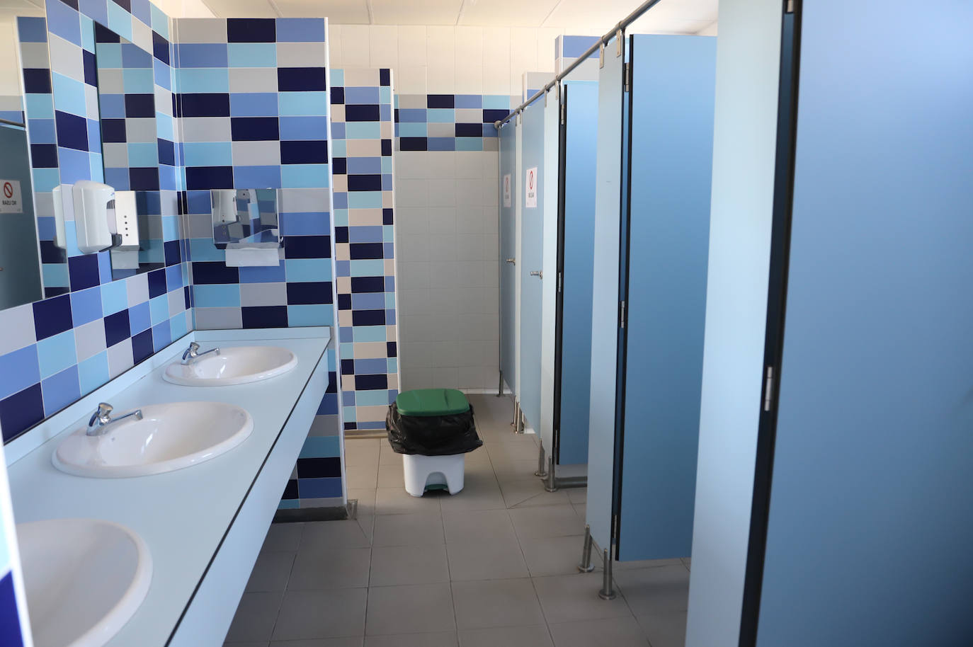 Fotos: Primer día de piscinas en Carbajosa de la Sagrada (Salamanca)