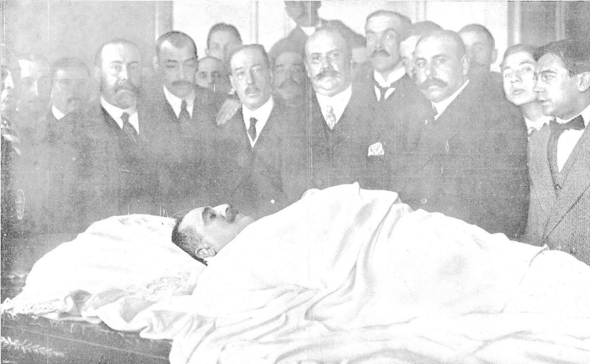 El cadáver de José Canalejas en el Ministerio de la Gobiernación.