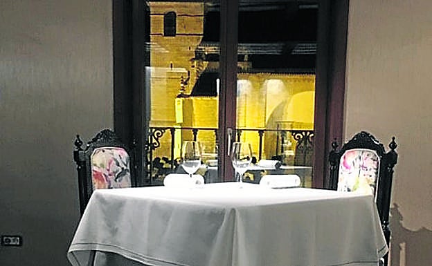 Una de las mesas montadas de Los Palmeros. 