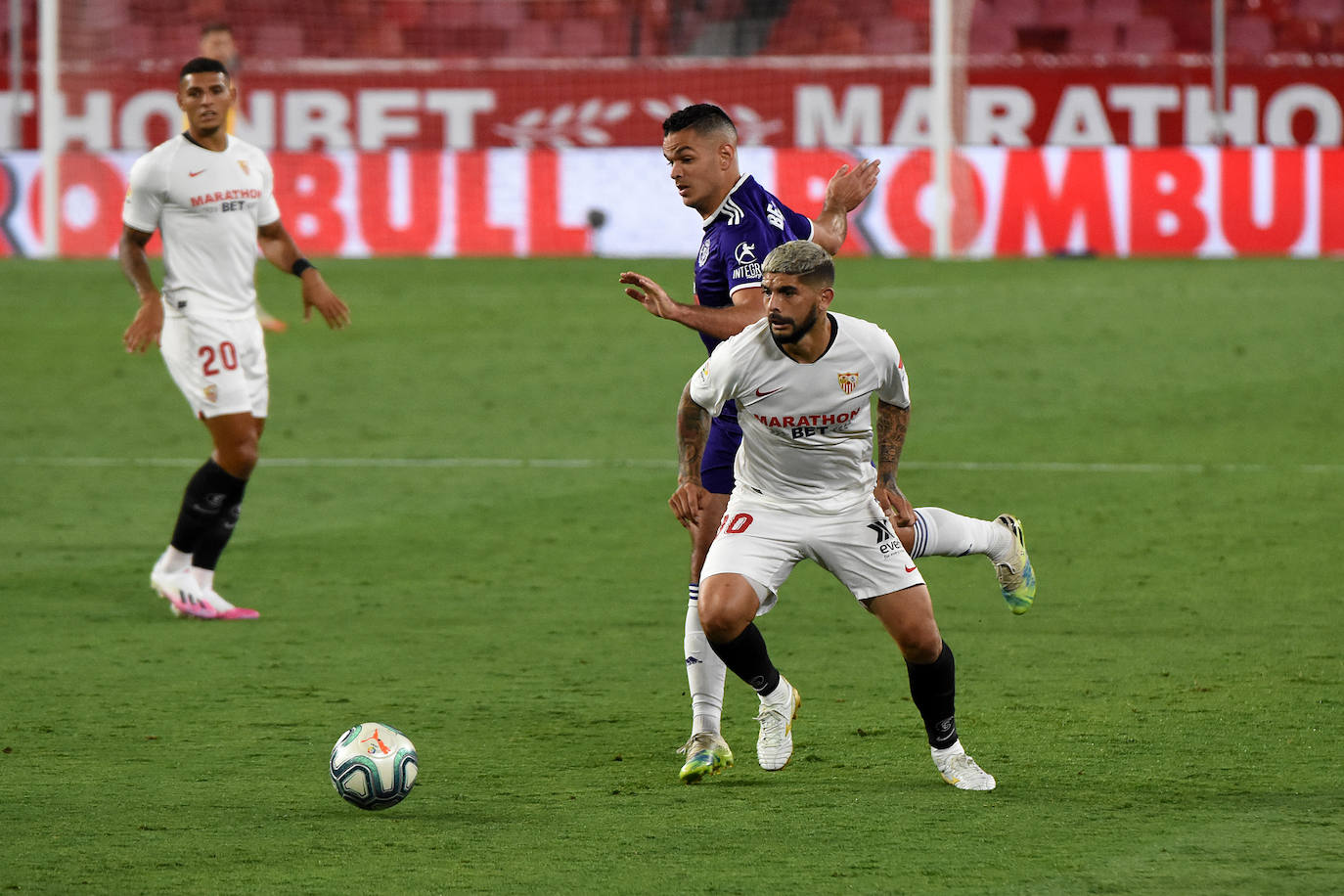 Olivas adelantó al Valladolid en la primera parte y Ocampos empató en un partido muy bien jugado por los blanquivioletas