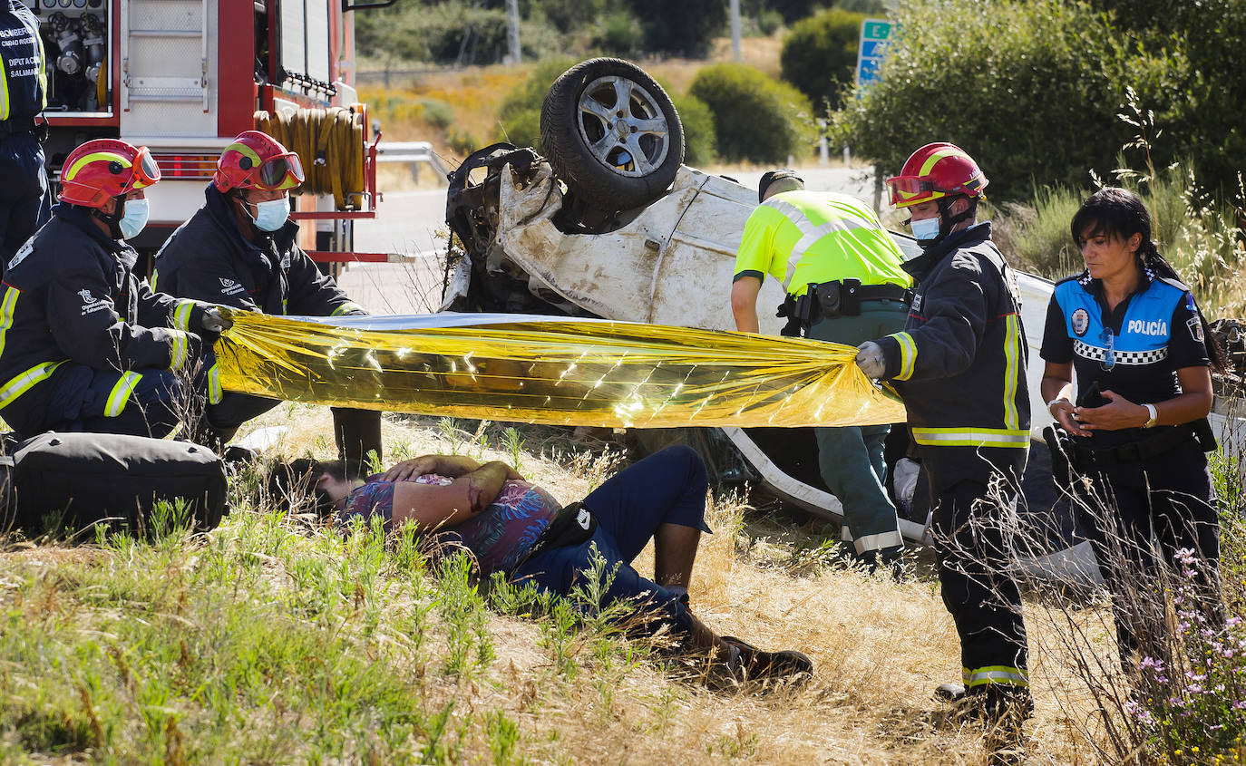 El aparatoso accidente ha movilizado a todos los servicios de emergencia. 