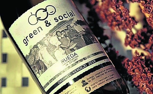 Una botella de 'Green & Social' Verdejo. 
