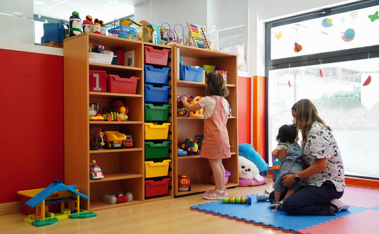 Dependencias de la guardería CocoMiel, situada en la Cuesta de San Blas. 