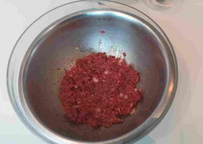 Imagen secundaria 1 - Recetario Degusta: El desafío del steak tartar