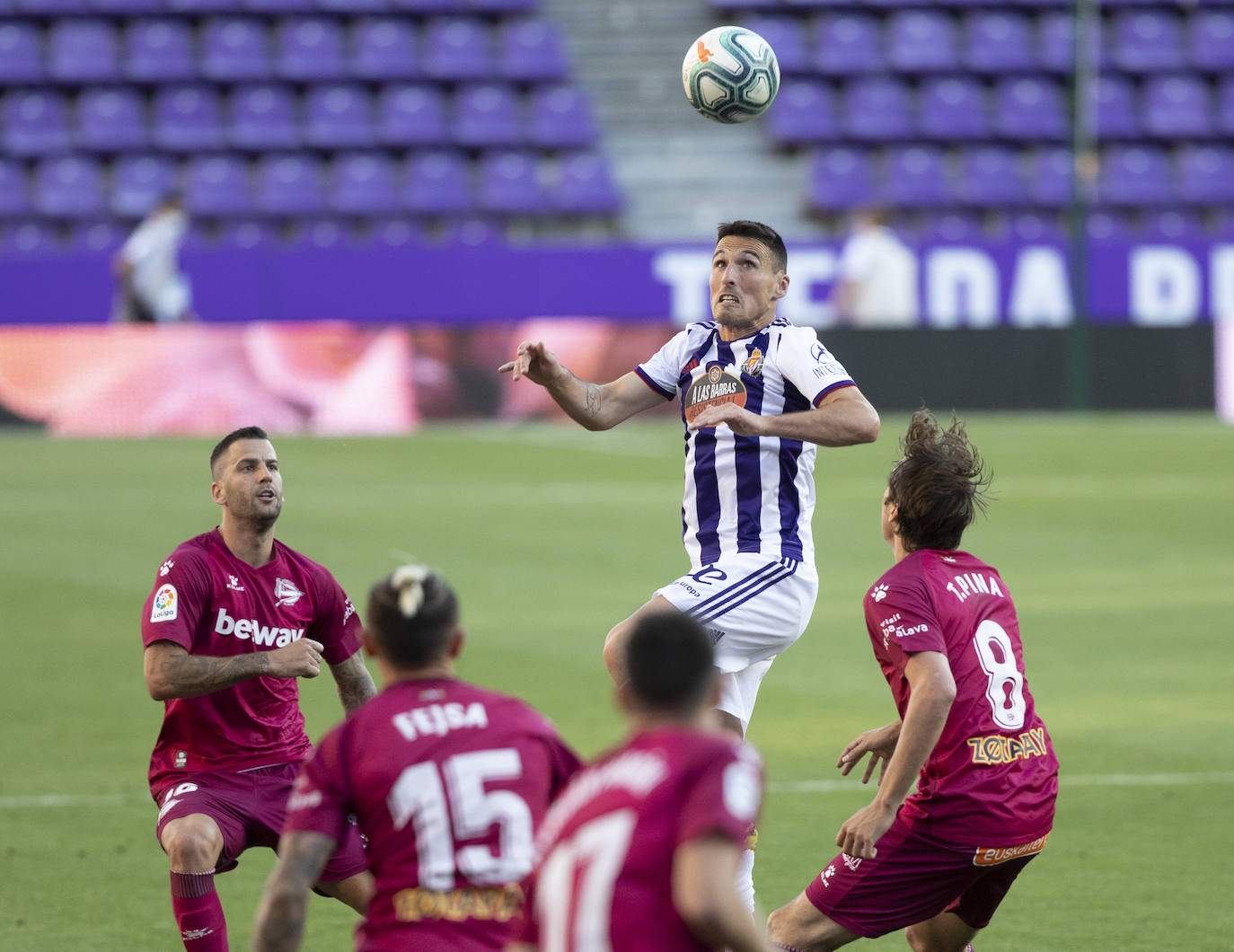 Un gol de Joaquín en los minutos finales deja al Real Valladolid, virtualmente, en Primera