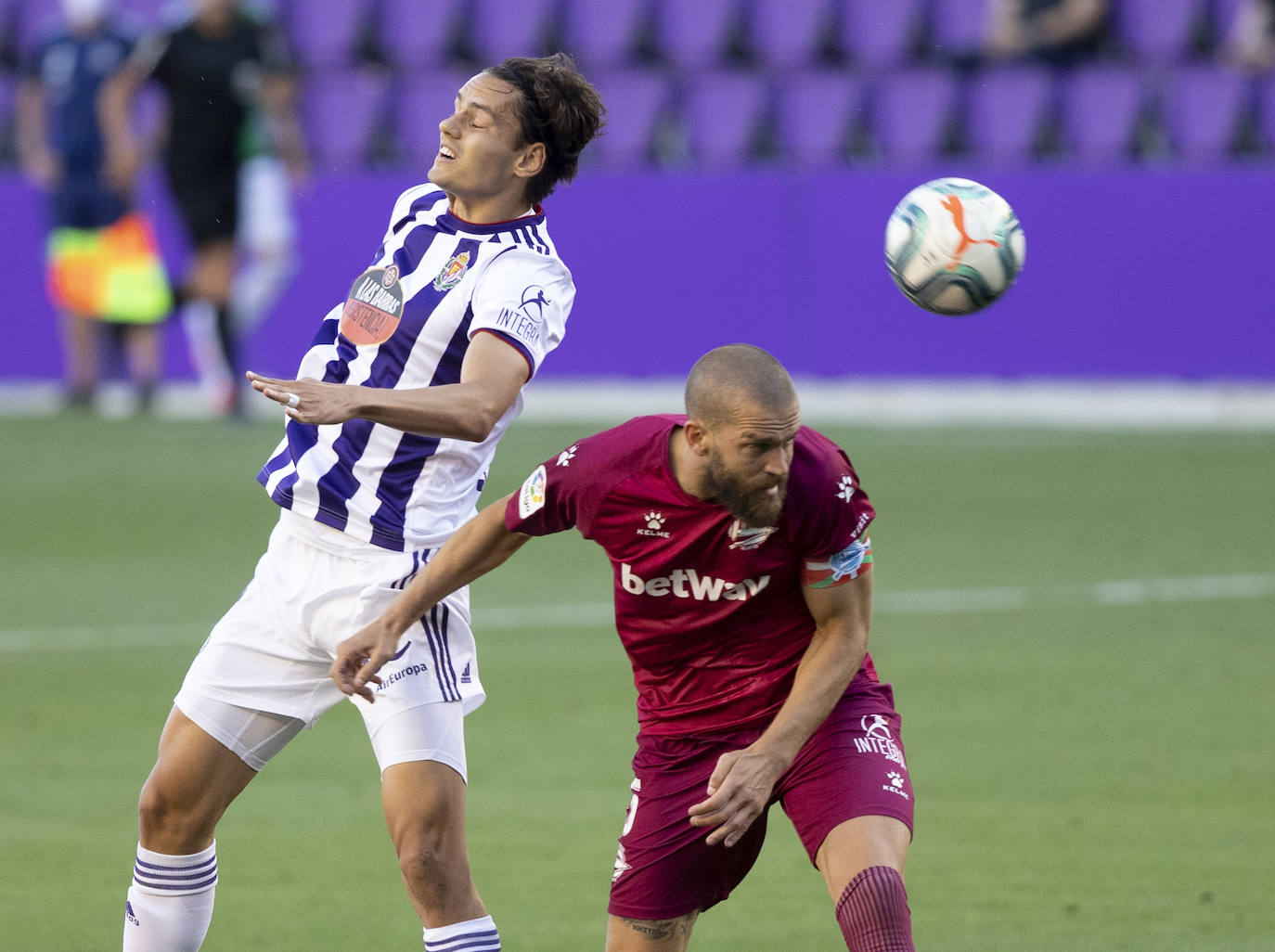 Un gol de Joaquín en los minutos finales deja al Real Valladolid, virtualmente, en Primera