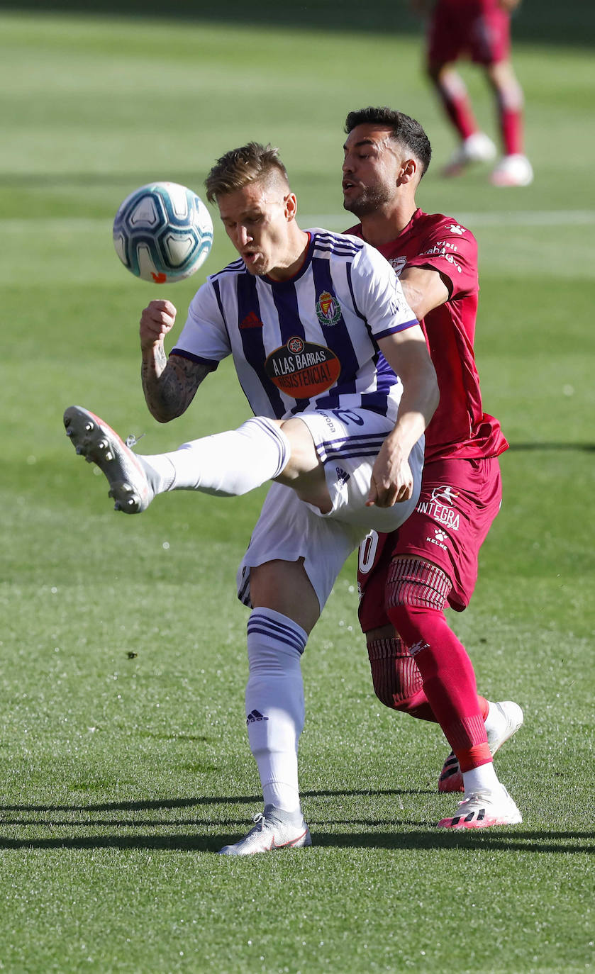 Un gol de Joaquín en los minutos finales deja al Real Valladolid, virtualmente, en Primera