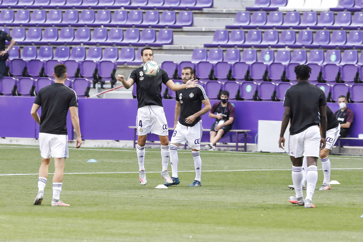 Un gol de Joaquín en los minutos finales deja al Real Valladolid, virtualmente, en Primera