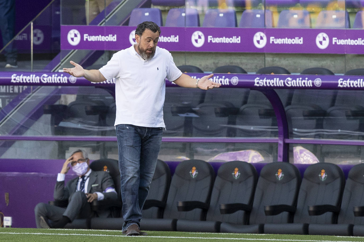 Un gol de Joaquín en los minutos finales deja al Real Valladolid, virtualmente, en Primera