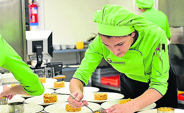 Alumnos en prácticas de la Escuela Alcazarén. 