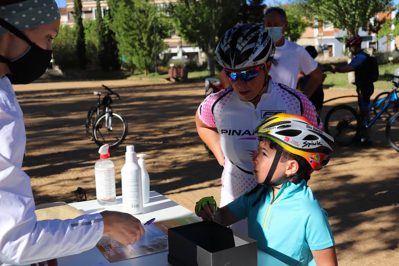Sesenta riosecanos participaron en la marcha organizada por el centro de entrenamiento Playfit a beneficio de la Fundación Aladina