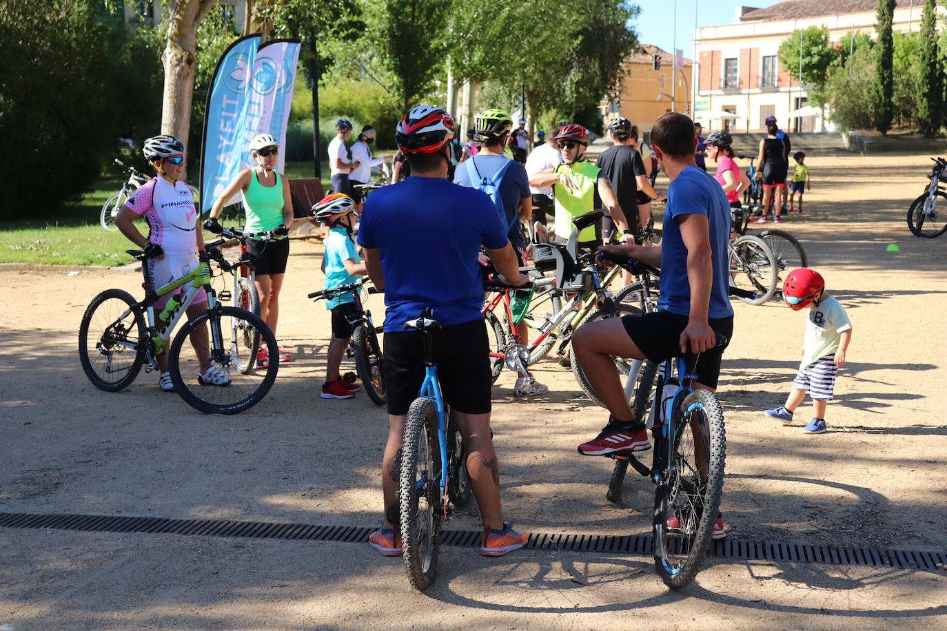 Sesenta riosecanos participaron en la marcha organizada por el centro de entrenamiento Playfit a beneficio de la Fundación Aladina