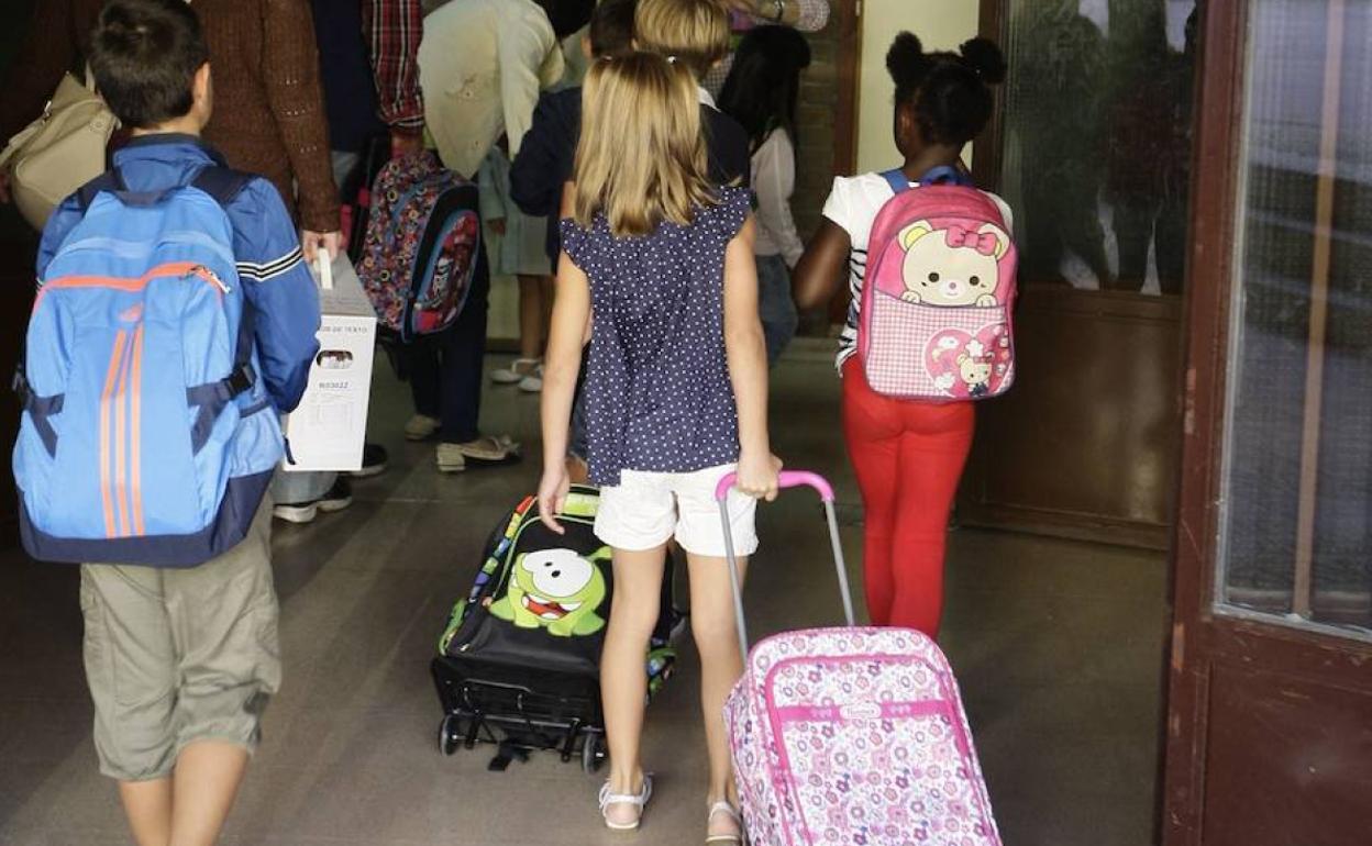 Alumnos salmantinos en su centro educativo.