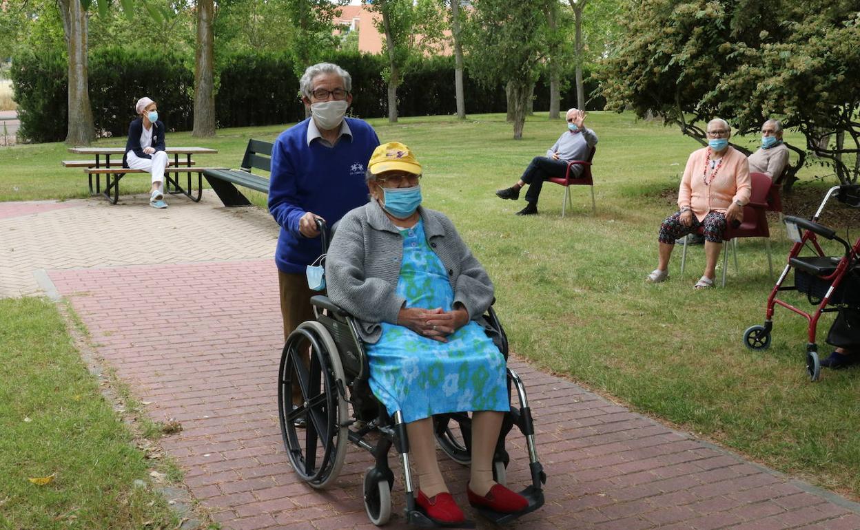 Visitas de familiares a residentes de Cardenal Marcelo tras el confinamiento. 