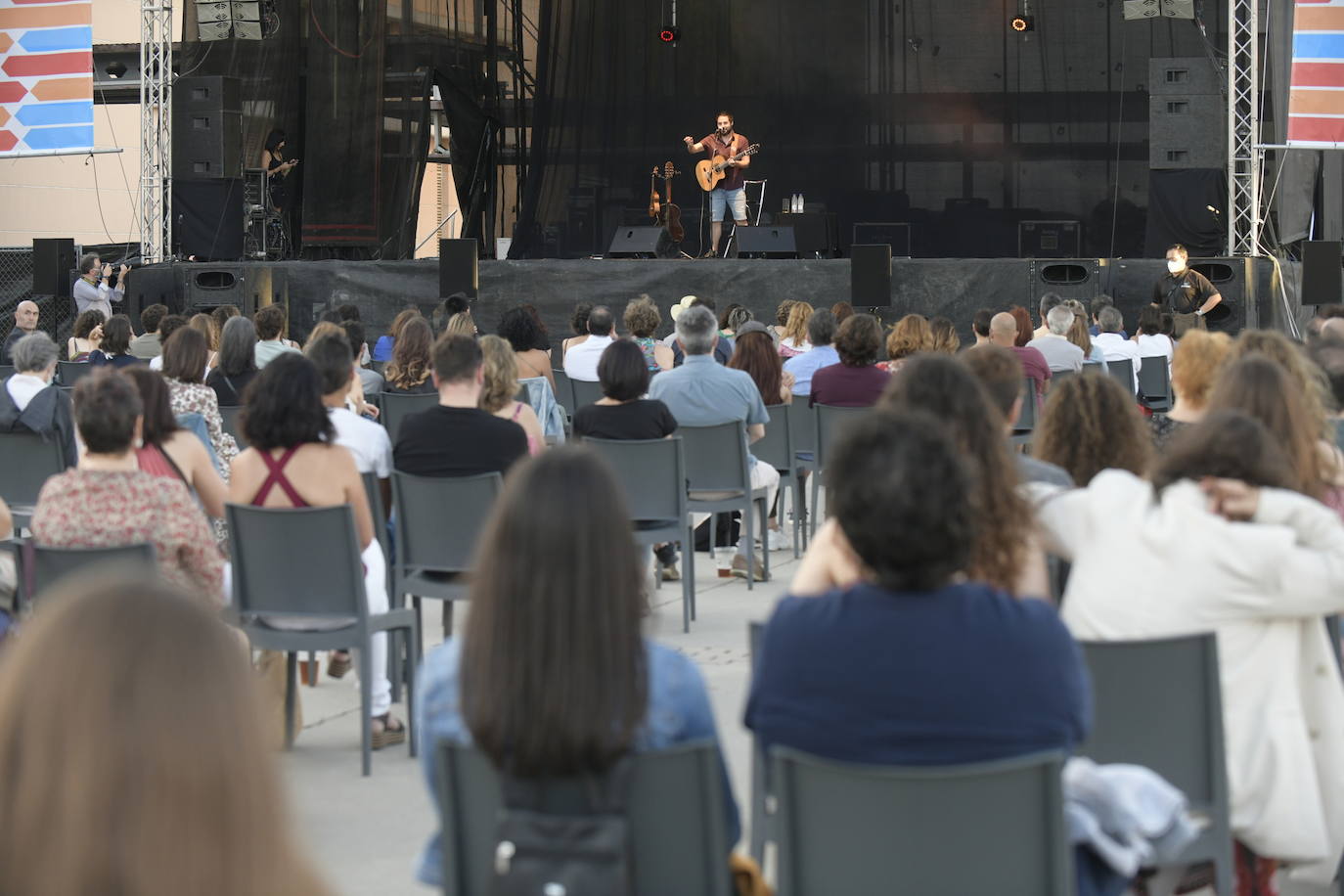 El malagueño ha sido el primero en actuar dentro del ciclo Viva la vida