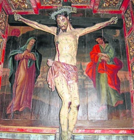 Imagen secundaria 2 - Arriba, Humilladero del Cristo de las Eras; Puerta con herrajes e imagen de Cristo, del último cuarto del siglo XVI. 