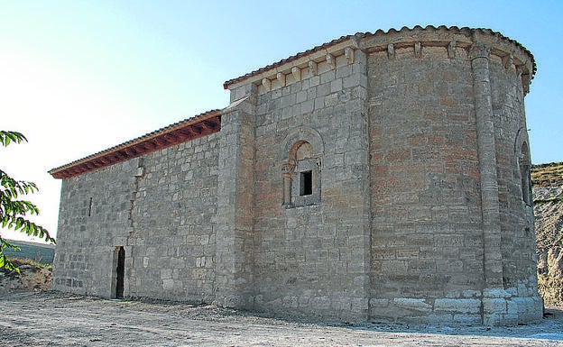 Imagen principal - Arriba, San Pedro Apóstol, en San Pedro Samuel; observatorio astronómico de Lodoso y Nuestra Señora de la Natividad, en Marmellar de Abajo.