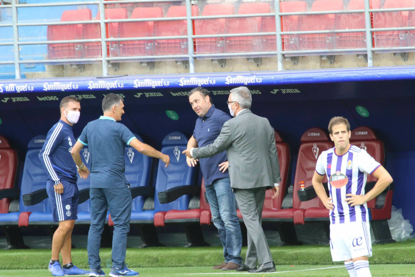 Guardiola redujo distancias en la segunda parte después de que Bigas e Inui anotaron los de los locales y en el descuento De Blasis anotó de penalti